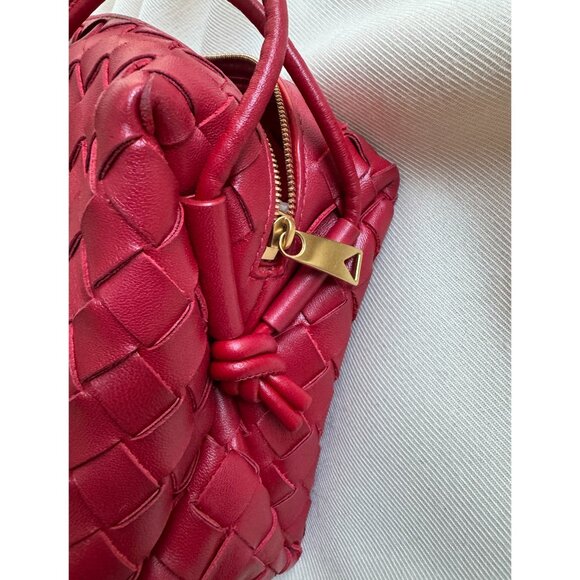 AUTHENTIC Bottega Veneta Small "Loop" Camera Bag in Red - Picture 7 of 11
